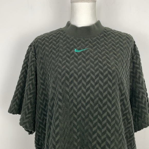 Nike Everyday Mod Boxy Top. Olive Green. Size Large. - Picture 3 of 13